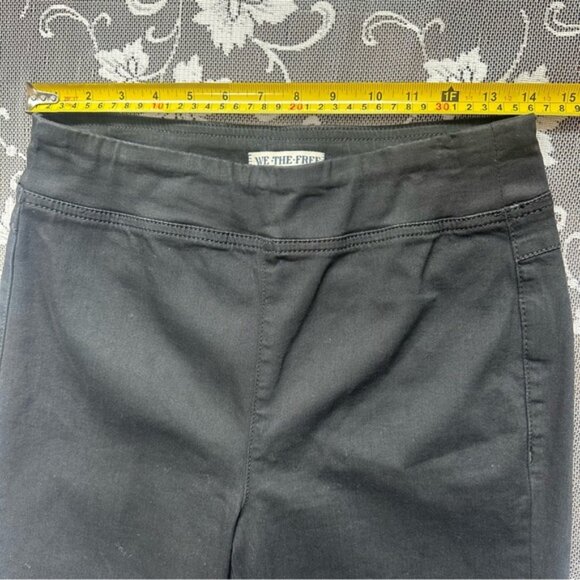 We The Free Penny Pull On FlareStretch Jeans in Black  Sz Medium - Picture 9 of 10